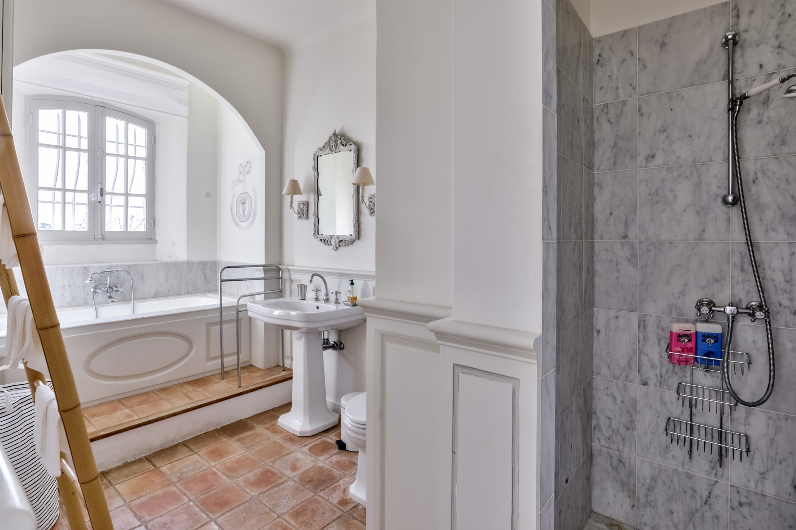 White & Grey Room - Bathroom